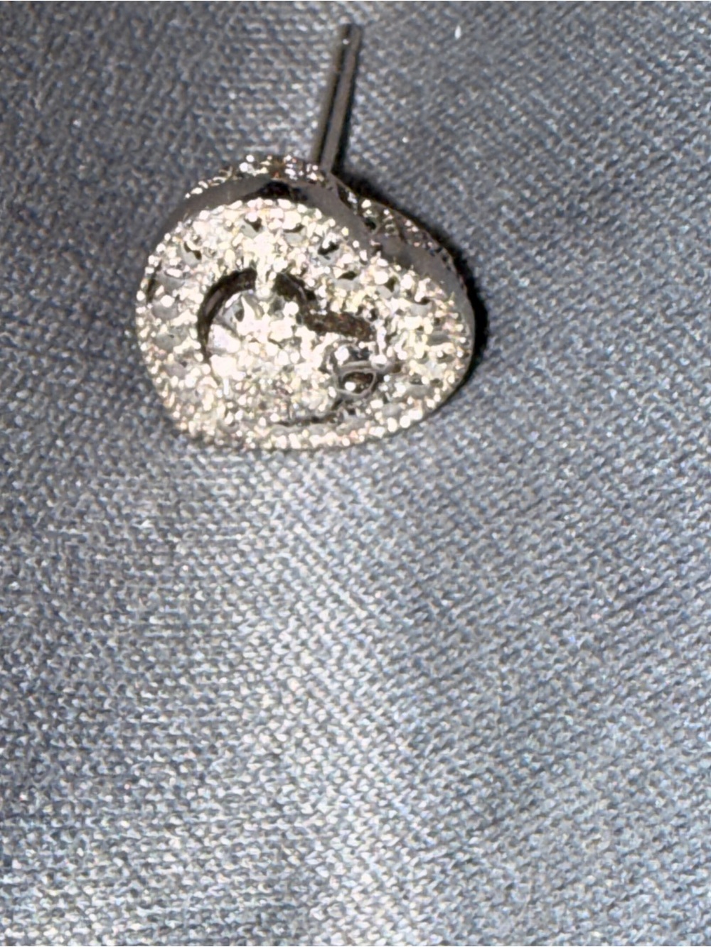 Vintage Heart Halo Stud Earrings in Silver with Pavé diamonds - Picture 14 of 15
